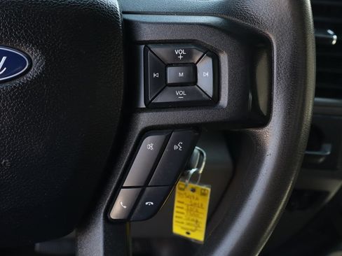 Used 2017 Ford F550 2WD Regular Cab Super Duty image 27