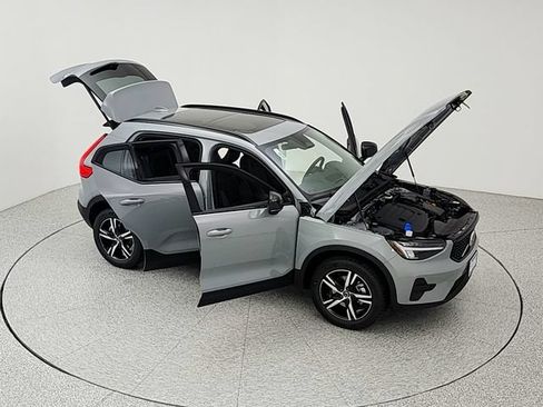 New 2026 Volvo XC40 B5 Core w/ Protection Package Premier AWD/4WD image 38