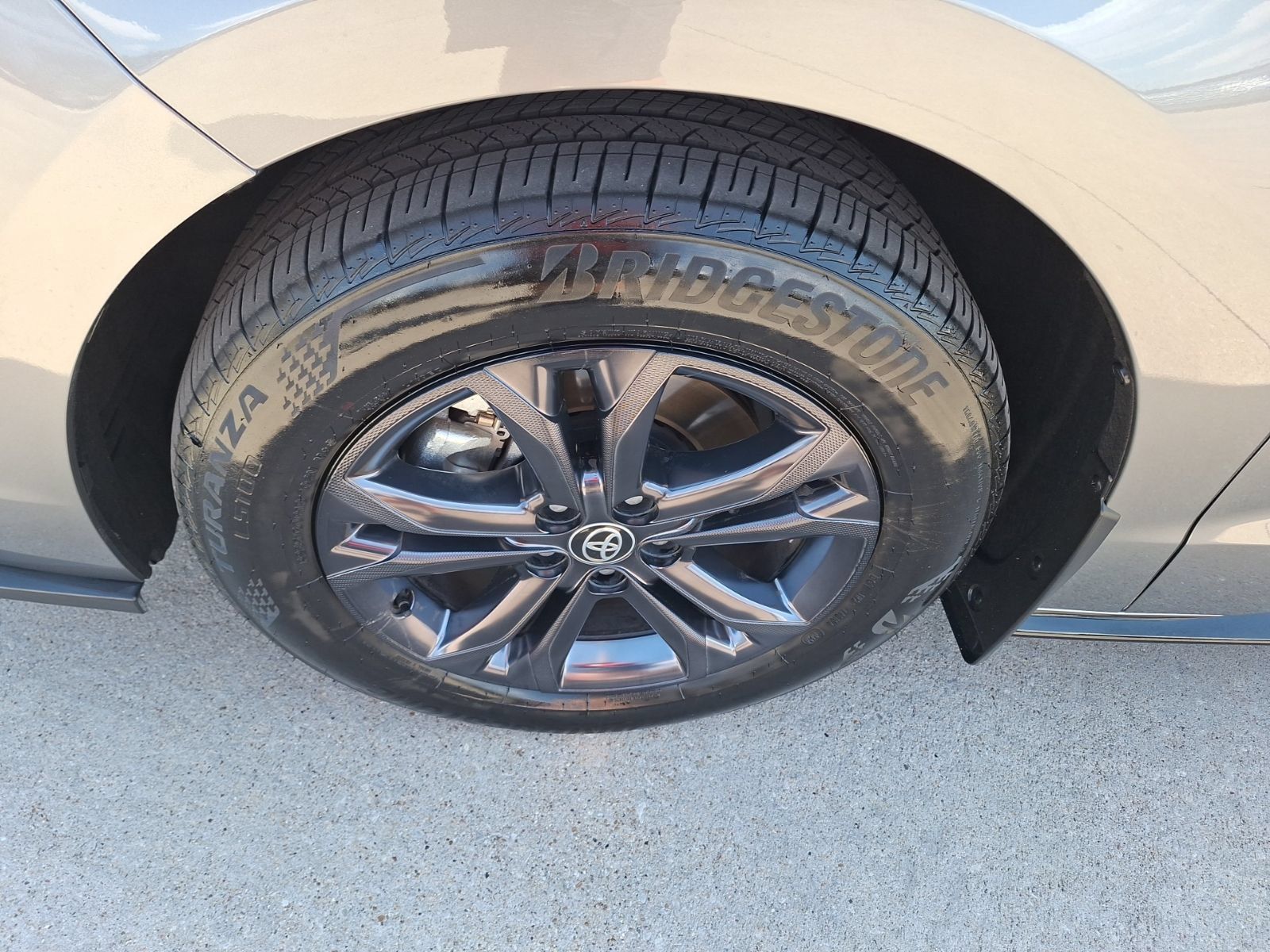 Used 2026 Toyota Sienna XSE AWD/4WD image 11