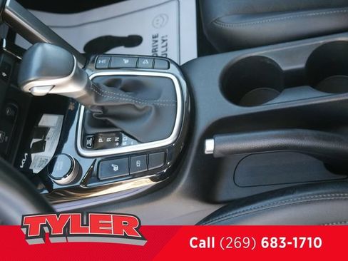 Used 2024 Kia Seltos EX AWD/4WD image 35