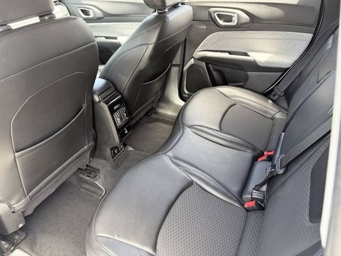 Used 2022 Jeep Compass Latitude w/ Convenience Group FWD image 17