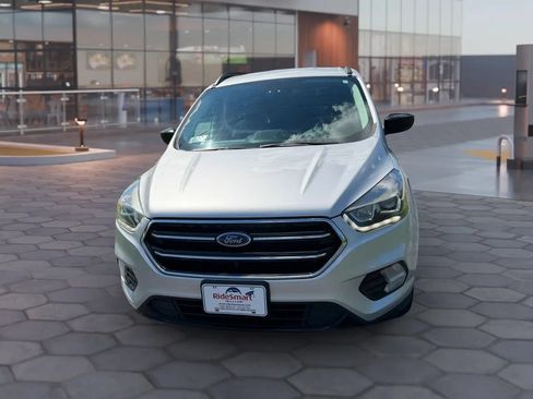 Used 2018 Ford Escape SE w/ SE Sport Appearance Package FWD image 7