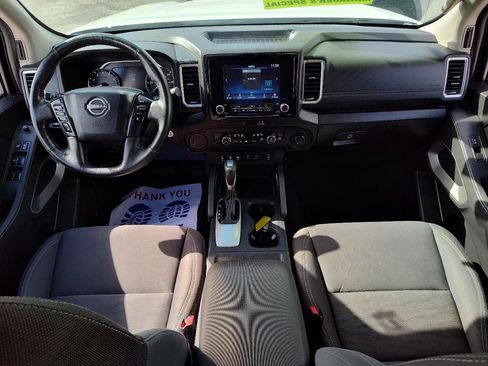 Used 2022 Nissan Frontier SV RWD image 21