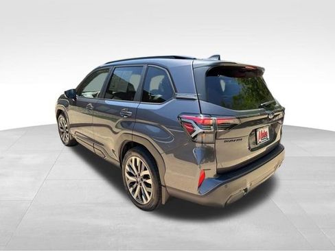 Used 2025 Subaru Forester Touring AWD/4WD image 7