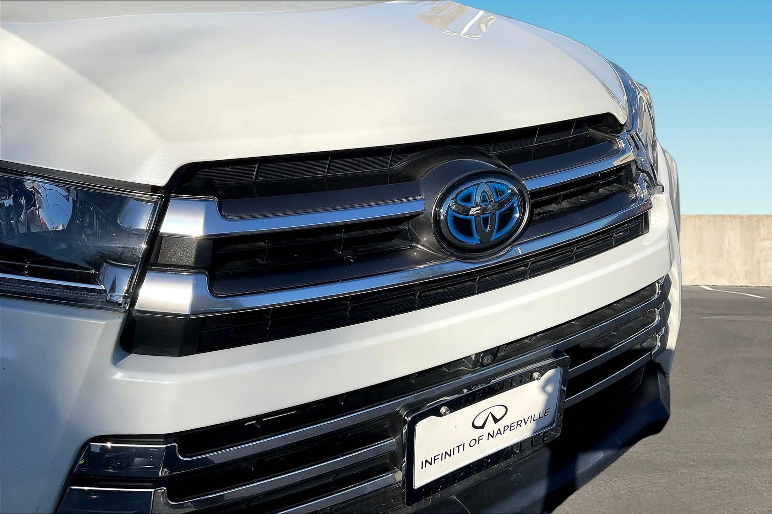 Used 2017 Toyota Highlander Limited Platinum AWD/4WD image 32