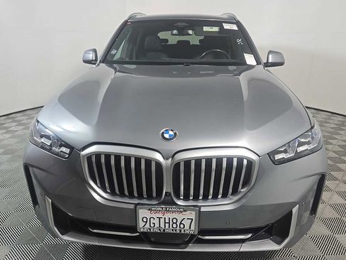 Used 2024 BMW X5 xDrive40i w/ Premium Package AWD/4WD image 2