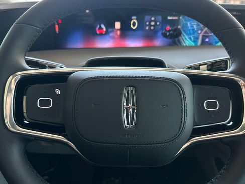New 2026 Lincoln Nautilus Premier AWD/4WD image 23