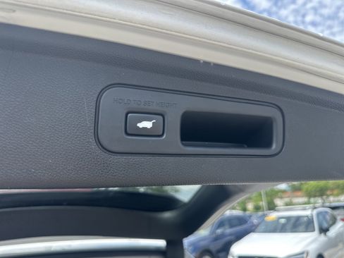 Used 2022 Honda Odyssey Touring image 11