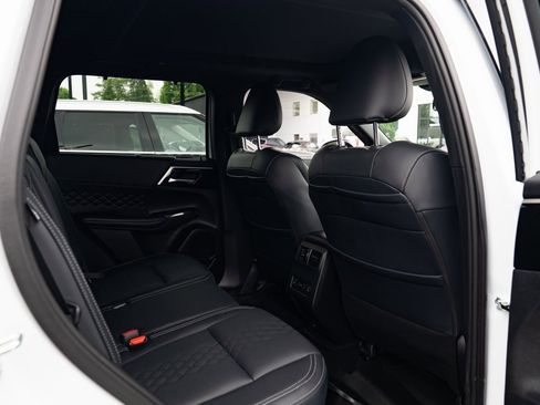 Used 2025 Mitsubishi Outlander SEL Black Edition image 23