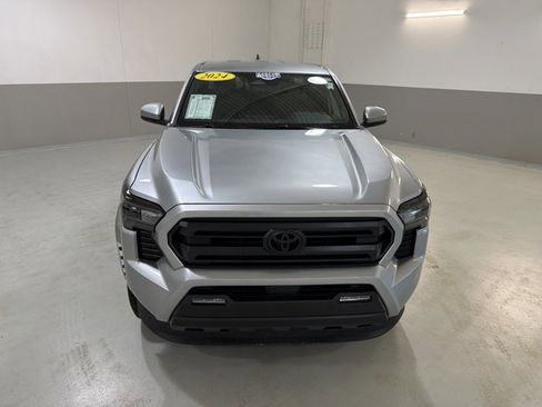 Used 2024 Toyota Tacoma SR5 AWD/4WD image 3