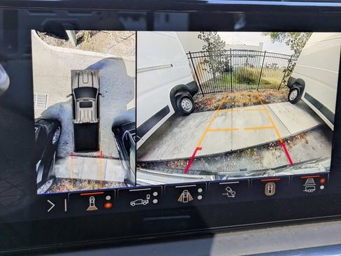 Used 2025 GMC Sierra 2500 Denali Ultimate w/ Max Trailering Package image 17