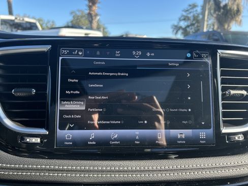 New 2026 Chrysler Pacifica Limited w/ S Appearance Package image 50