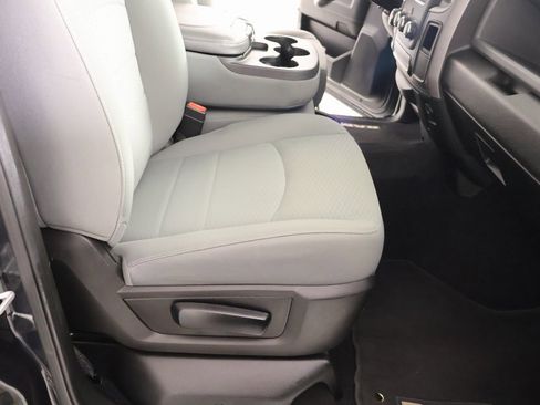 Used 2019 RAM 1500 Tradesman w/ Chrome Plus Package image 12