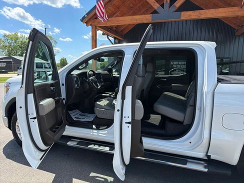 Used 2019 GMC Sierra 1500 SLT w/ SLT Premium Plus Package AWD/4WD image 7