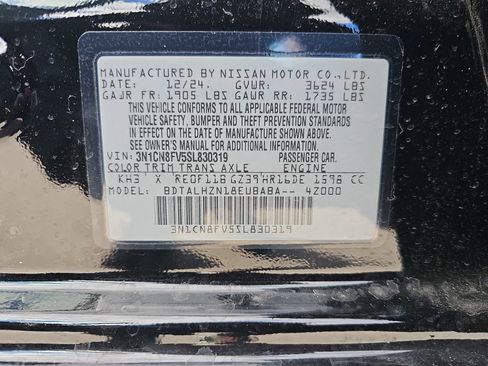 Used 2025 Nissan Versa SR w/ Trunk Package image 34