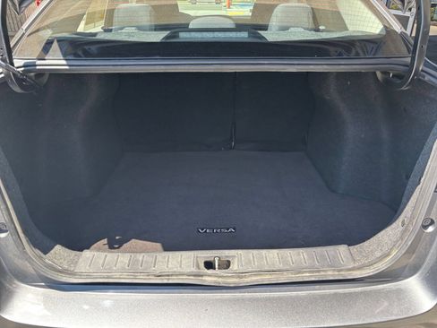 Used 2025 Nissan Versa SV FWD image 29