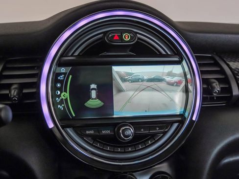 Used 2019 MINI Cooper S image 18