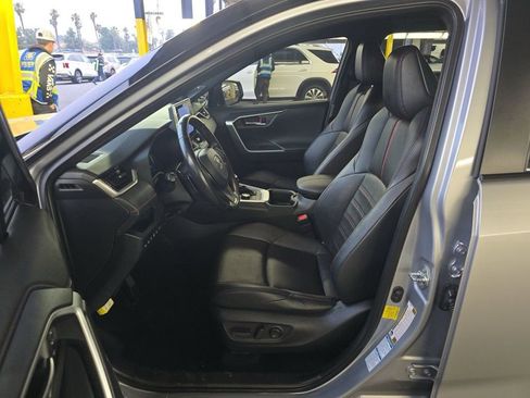 Used 2022 Toyota RAV4 XSE w/ Premium Package image 4