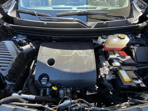 Used 2023 Chevrolet Traverse LT image 19