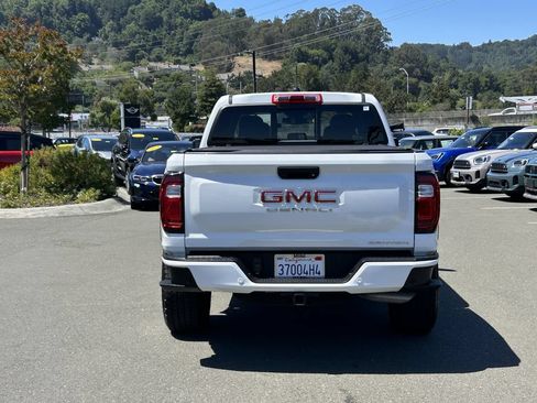 Used 2024 GMC Canyon Denali AWD/4WD image 4