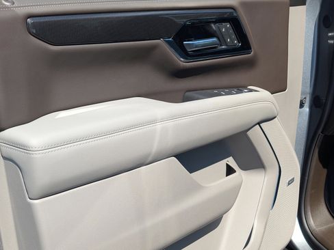 New 2026 GMC Yukon XL Elevation w/ LPO, Floor Liner Package image 16