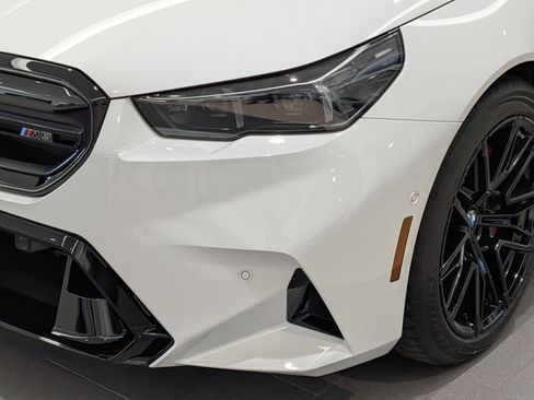 New 2027 BMW M5 w/ Carbon Package AWD/4WD image 8