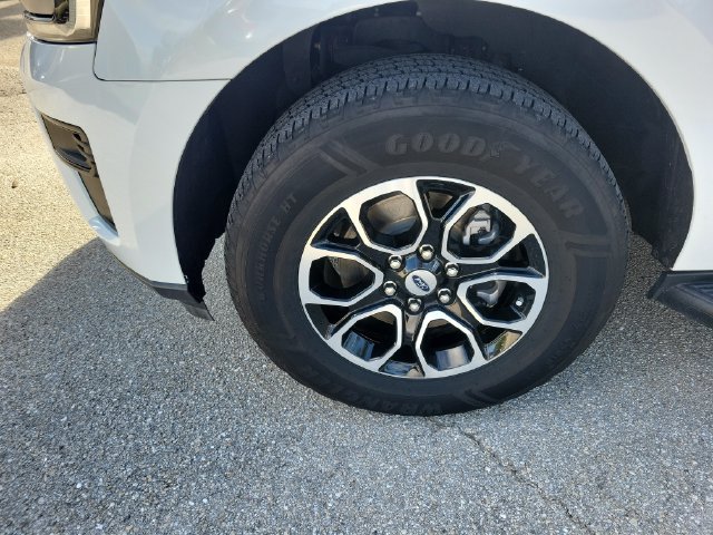 Certified 2022 Ford Expedition XLT RWD image 11