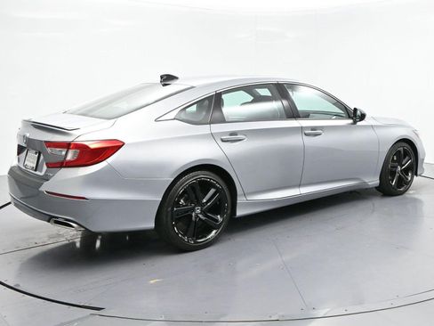 Used 2022 Honda Accord Sport image 7