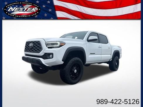 Used 2020 Toyota Tacoma TRD Off-Road w/ TRD Premium Off Road Package image 1