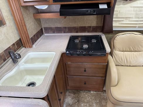 Used 2013 Chevrolet Express 4500 280DS w/ RV Package image 63