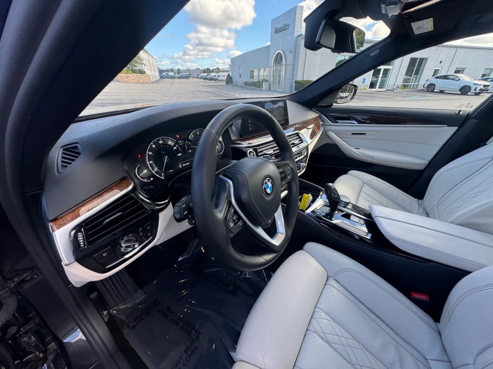 Used 2017 BMW 540i xDrive AWD/4WD image 23