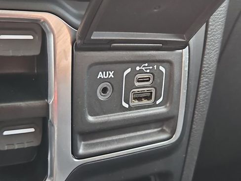 Used 2023 Jeep Gladiator Sport AWD/4WD image 20