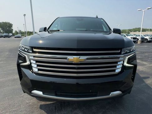 Certified 2024 Chevrolet Suburban High Country w/ Premium Package image 3