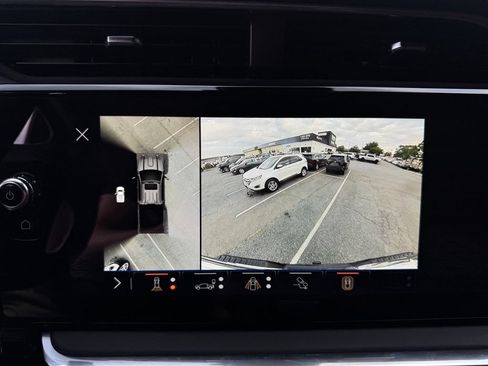Used 2024 GMC Sierra 2500 Denali Ultimate AWD/4WD image 47
