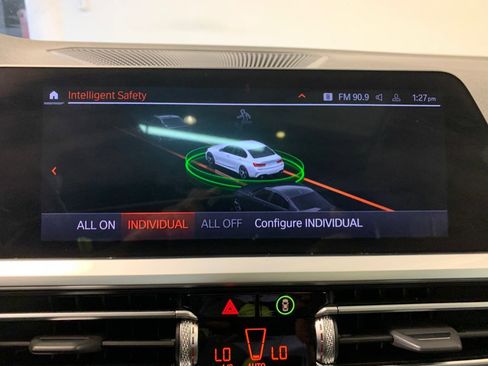 Used 2022 BMW 330i xDrive Sedan w/ M Sport Package image 26