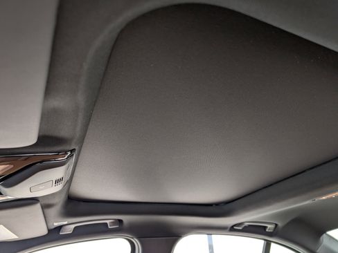 New 2025 BMW 330i Sedan w/ Premium Package image 20