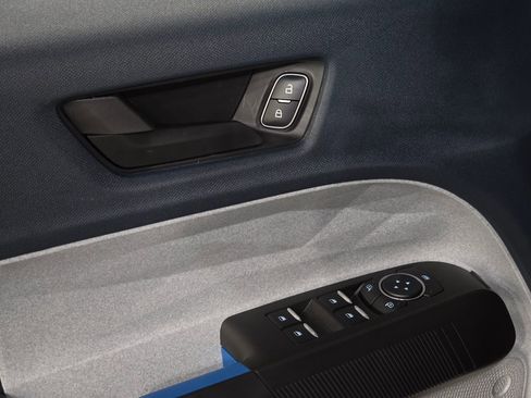 New 2025 Ford Maverick XLT FWD image 17