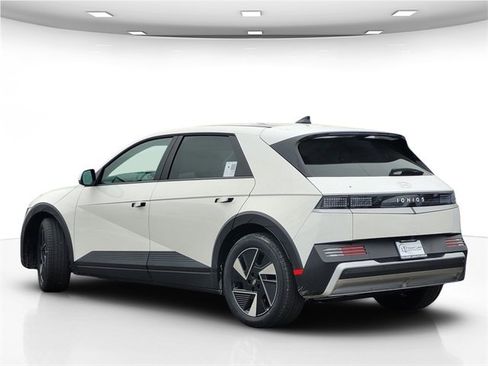 New 2026 Hyundai Ioniq 5 SEL image 6