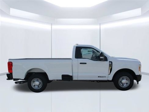 Used 2025 Ford F250 XL w/ XL Driver Assist Package RWD image 8