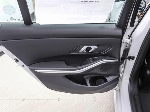 Used 2025 BMW 330i xDrive Sedan w/ Convenience Package image 20