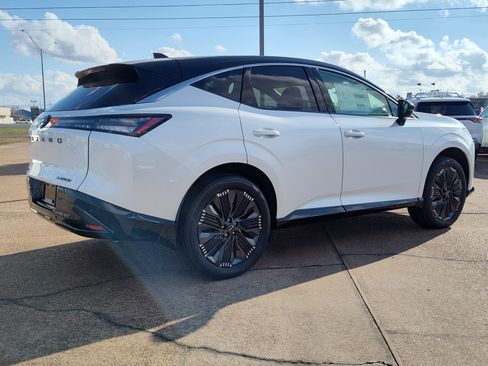 New 2026 Nissan Murano Platinum image 5