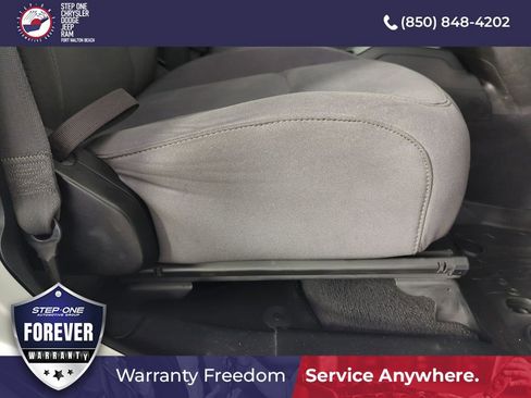 Used 2023 Jeep Wrangler Unlimited w/ Cold Weather Group AWD/4WD image 35
