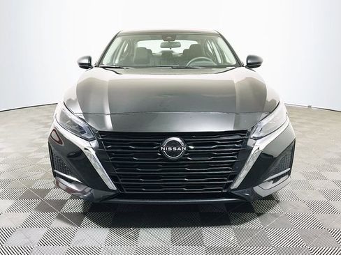 Used 2024 Nissan Altima 2.5 S image 3