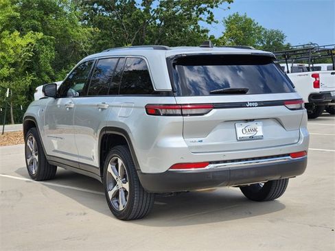 Used 2022 Jeep Grand Cherokee Limited 4xe image 8