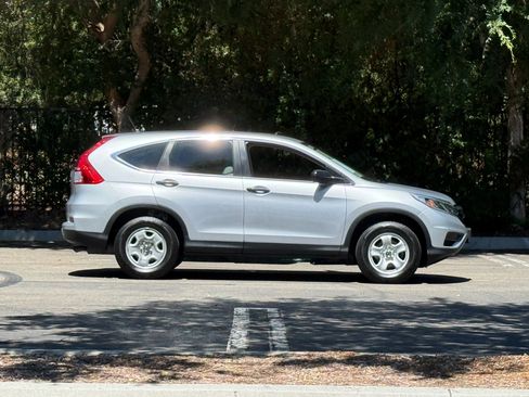 Used 2015 Honda CR-V LX image 6