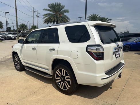 Used 2017 Toyota 4Runner Limited AWD/4WD image 5