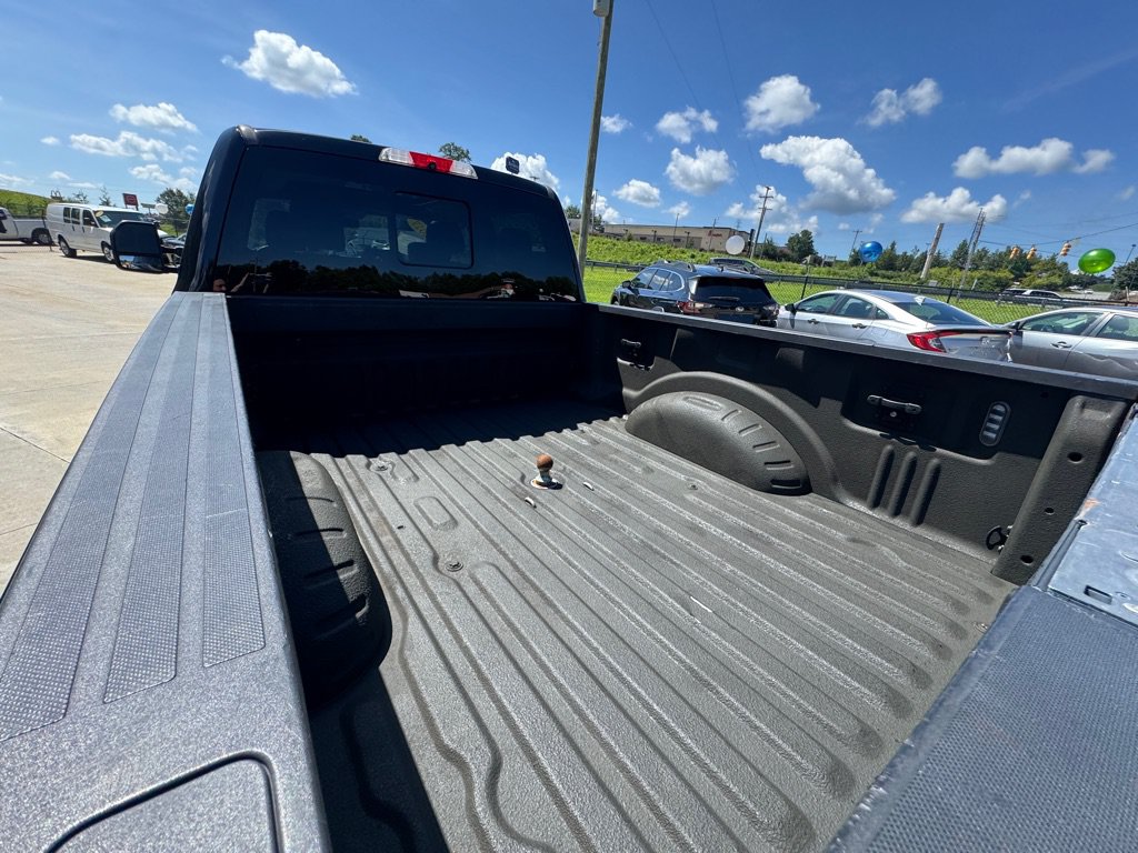 Used 2017 Ford F250 Lariat w/ Lariat Ultimate Package AWD/4WD image 7