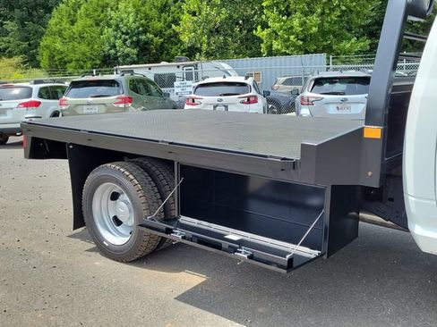 New 2026 RAM 5500 Tradesman w/ Chrome Appearance Group AWD/4WD image 9