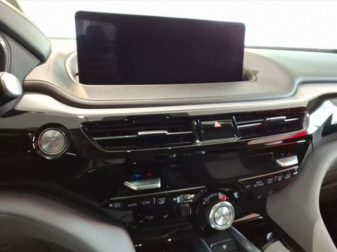 Used 2023 Acura MDX SH-AWD w/ Technology Package image 12