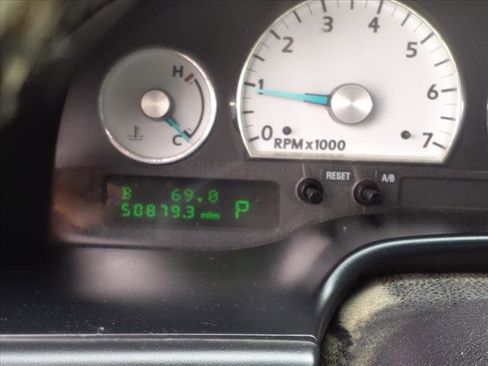 Used 2004 Ford Thunderbird Deluxe image 16